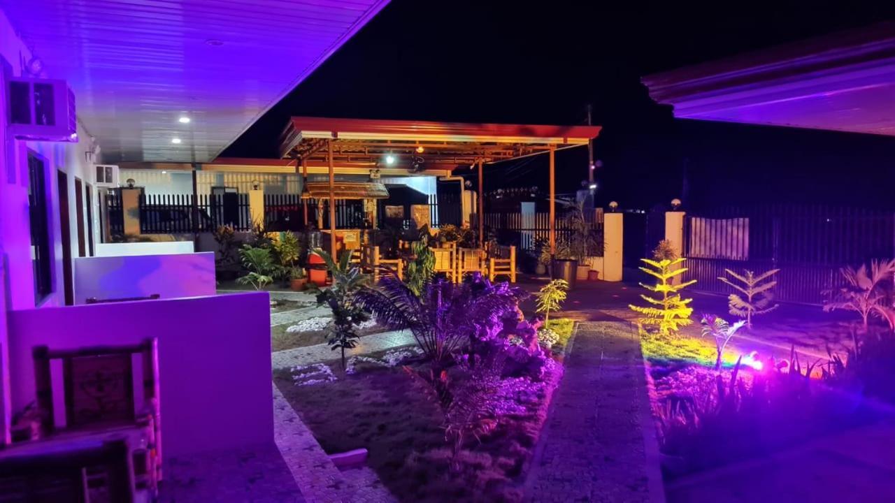 Babas Guesthouse Moalboal Extérieur photo
