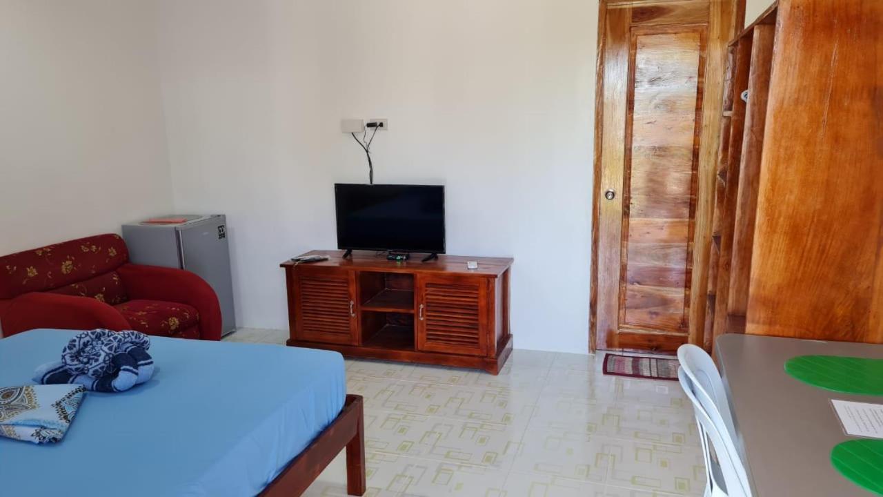 Babas Guesthouse Moalboal Extérieur photo
