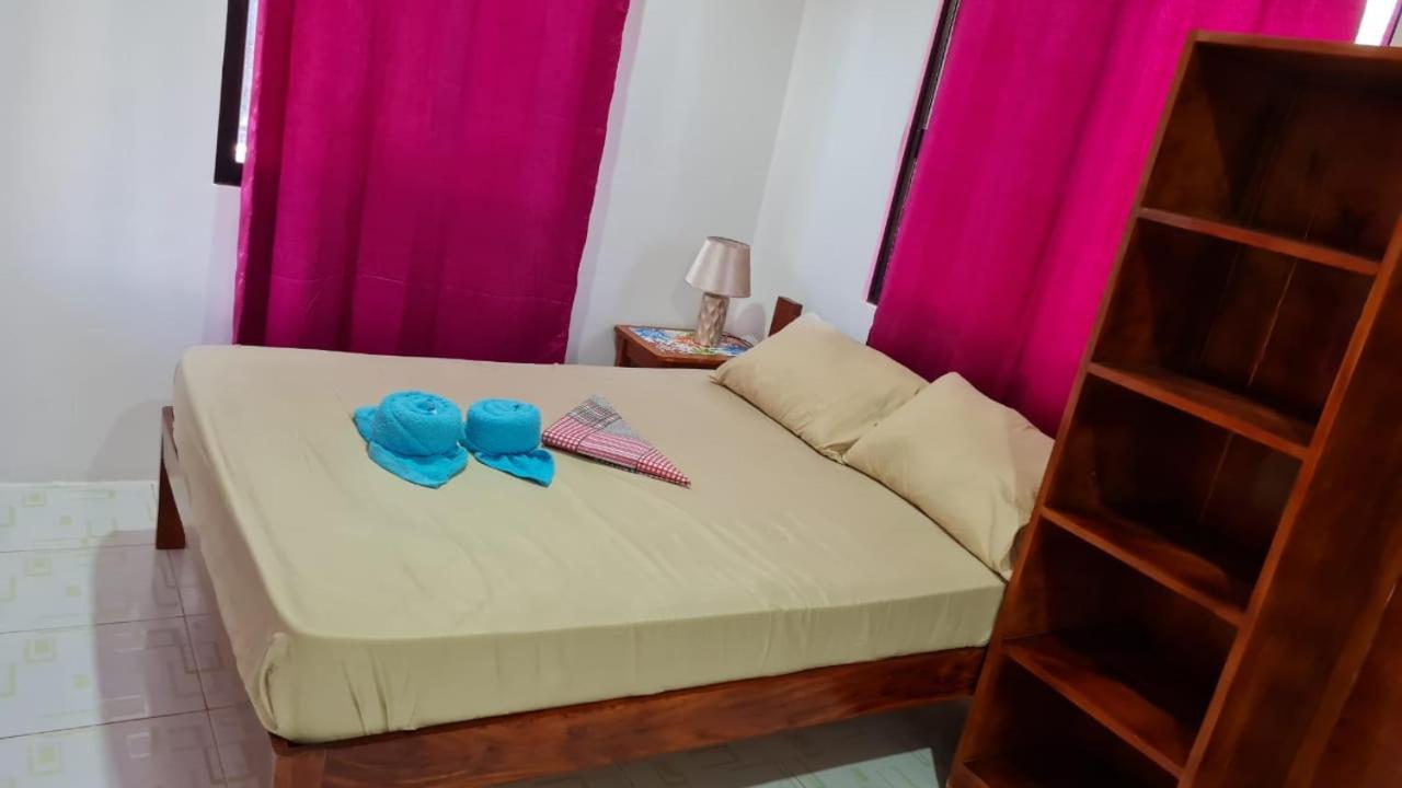 Babas Guesthouse Moalboal Extérieur photo