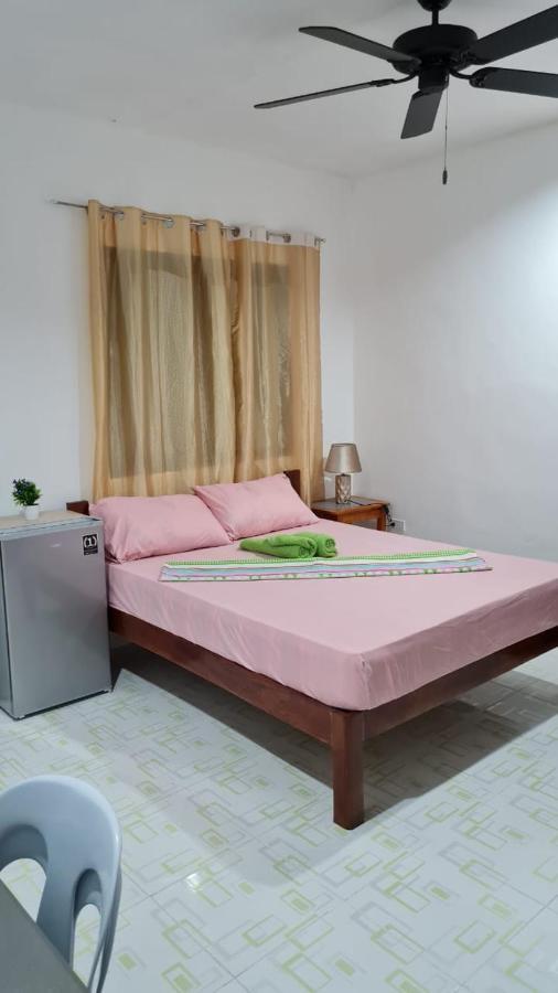 Babas Guesthouse Moalboal Extérieur photo