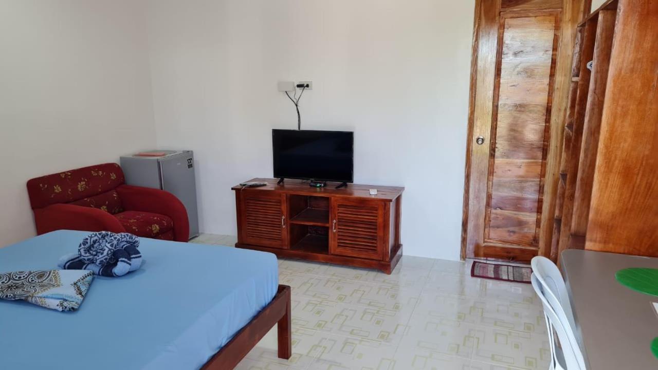 Babas Guesthouse Moalboal Extérieur photo
