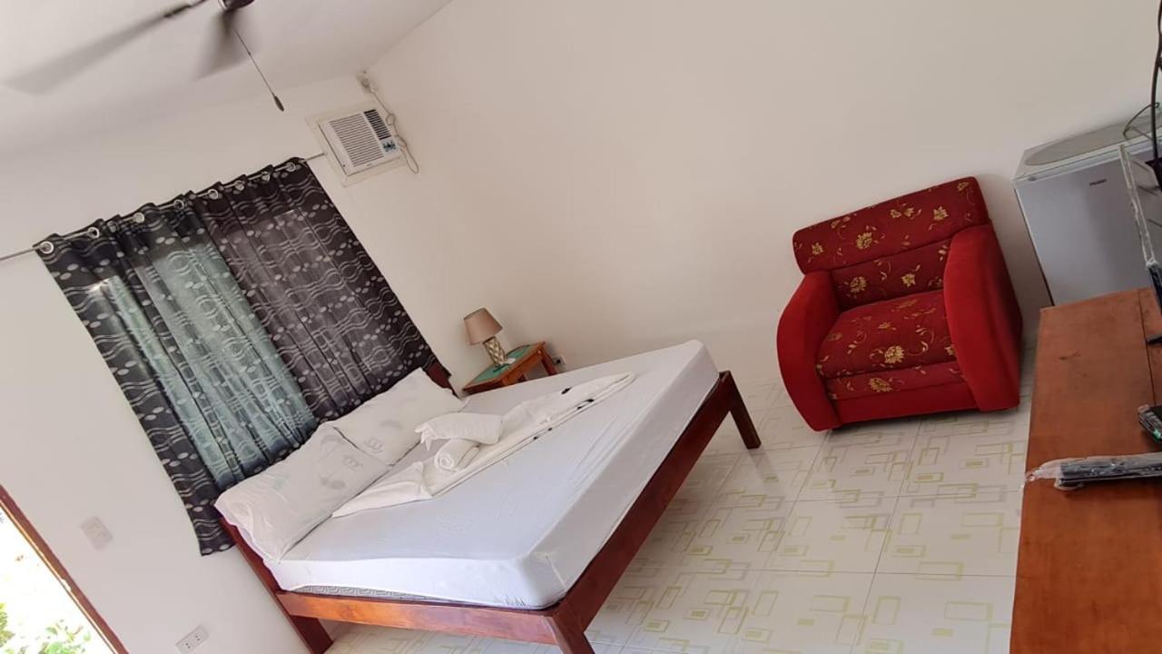 Babas Guesthouse Moalboal Extérieur photo